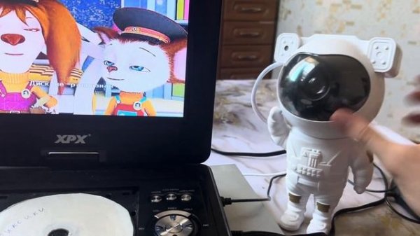 Обзор на DVD-плеер BBK DV326SI. Без пульта. Очень шаловливый д