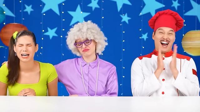 Розовое Vs Синее Украшение Торта Челлендж | Смешные Мом