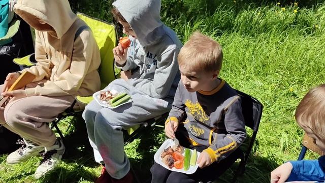 Школа "Милосердие" в гостях у отца Александра смотреть онлайн