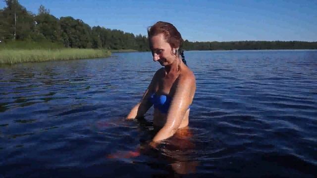 Купание в красной воде Инженерного озера