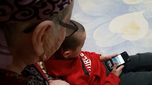 "Цифровая" связь поколений. смотреть онлайн