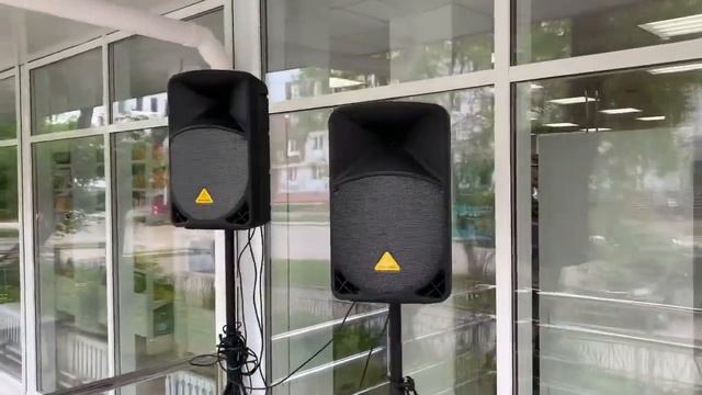Звучание акустической системы Behringer B112D смотреть онлайн