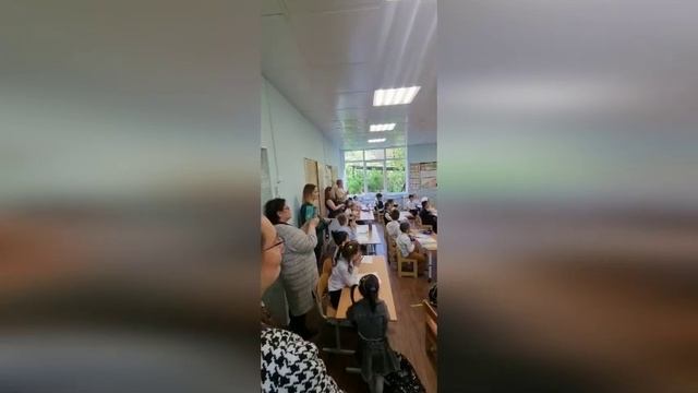 Сталеваров 28. Прощай первый класс. смотреть онлайн