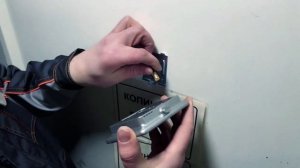 Установка видеоглазка EZVIZ DP2