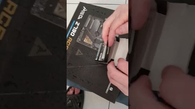 MSI Материнская плата MEG Z790 ACE DDR5