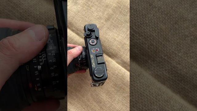 Пленочный фотоаппарат Yashica Electro 35 GT