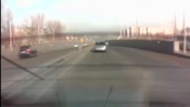 Видеорегистратор F80 (3х камерный видеорегистратор) - з? смотреть онлайн