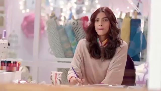 Ҳаргиз аз ёди ман он сарви хиромон наравад.