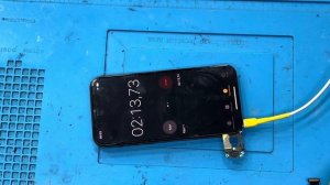 iPhone 12 перезагружается сам по себе