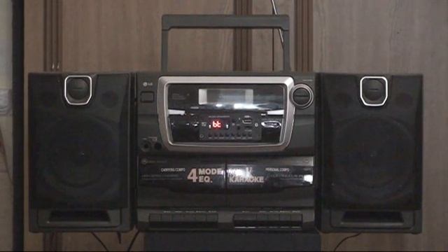 модернизированный магнитофон LG с bluetooth . MP 3 смотреть онлайн