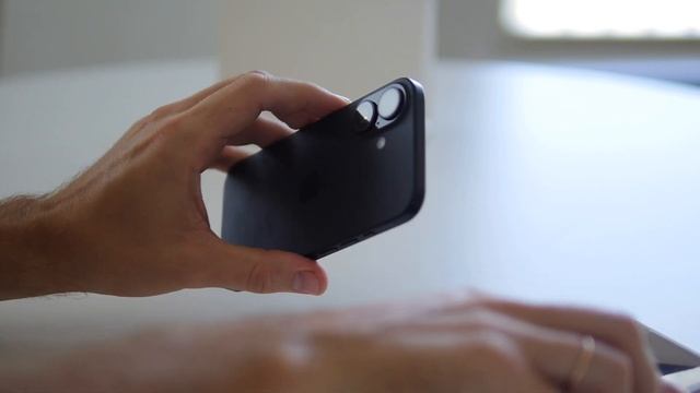 Распаковка и настройка iPhone 16. Что нового? Сравнение с iP смотреть онлайн