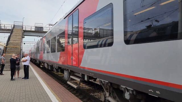 отправление Ласточки ЭС1-049+050 со станции Краснодар, по?