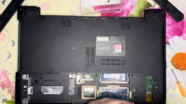 ASUS K56CB-XO033H. Разбор и чистка