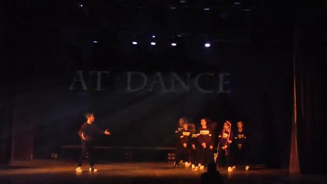 At Dance.Отчетный концерт. Хип-хоп смотреть онлайн