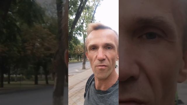 Жарят шашлык на ул.Красная г. Краснодар