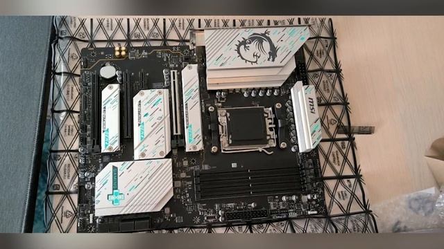 Материнская плата MSI X670E GAMING PLUS WIFI