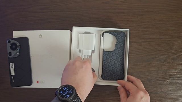 Распаковка Huawei Pura 70 Ultra