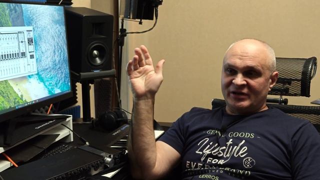 Zoom UAC 8 звуковая карта.