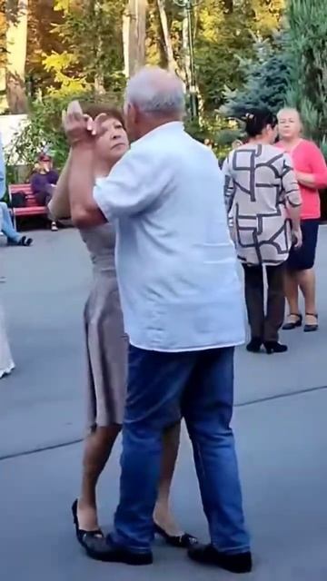БЕЛАЯ БЕРЕЗА Я ТЕБЯ ЛЮБЛЮ! #танцы #retrodancing #dance #танец #пр? смотреть онлайн