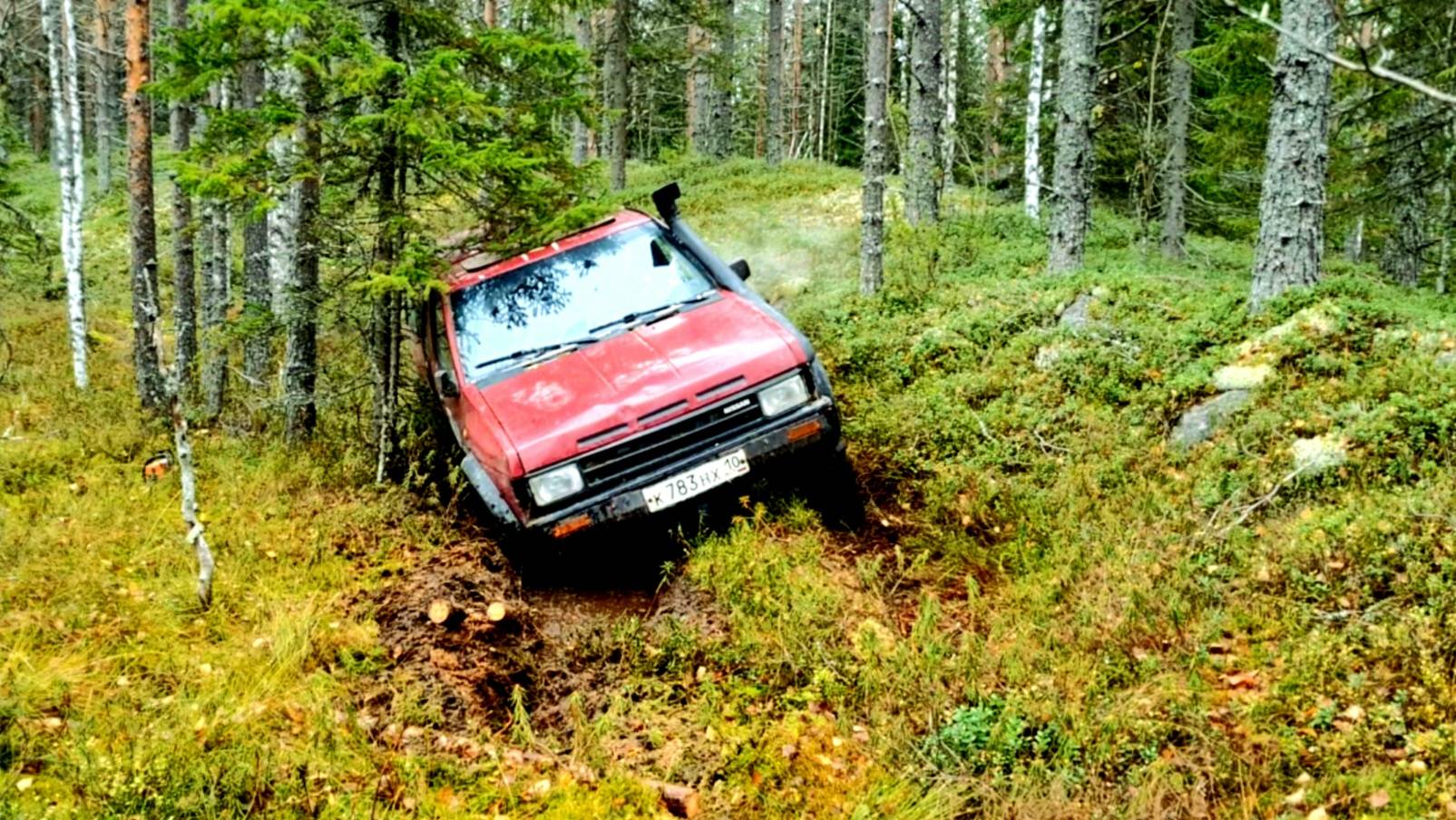 Оффроудная разведка! НАШЕЛ СТАРИННУЮ СТОЯНКУ ЛЕСОРУБОВ!! Последний выезд на металлокоп без снега!! смотреть онлайн