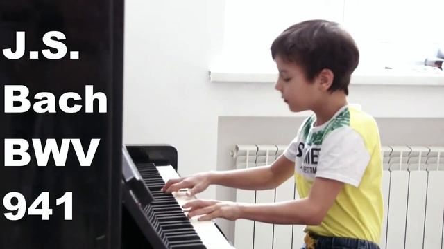 J.S.Bach 12 little preludes No.7 BWV941 E Minor Em piano/И.С.Бах прелюдия 7 из 12 маленьких прелюди смотреть онлайн