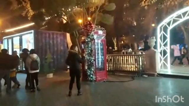 Баку Потеряла сестру  Нашли ням 🍔  НОВОГОДНИЙ БУЛЬВАР