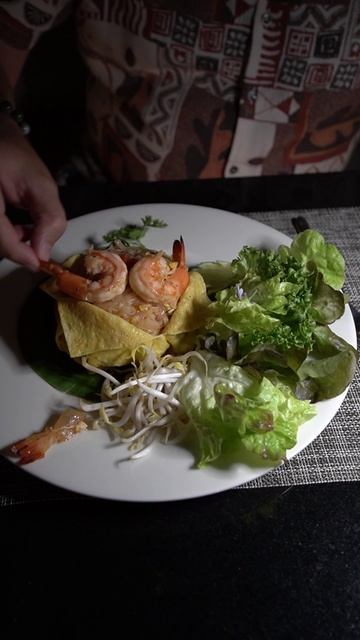 Не приходите сюда, если не любите вкусно поесть!