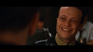 Бесславные ублюдки. Сцена в баре. Игра в карты