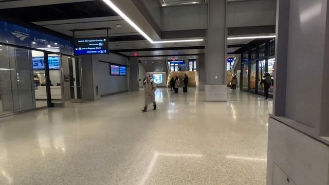 НЬЮ-ЙОРК ИЗБАВЛЯЕТСЯ ОТ БЕЗДОМНЫХ В МЕТРО И ОБЩЕСТВЕН?