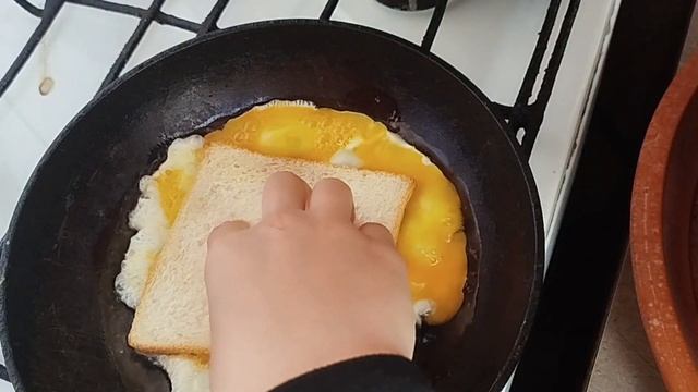 БУТЕРБРОД НА ЗАВТРАК 😻😋/ПОДПИШИСЬ 😊🙏#быстроивкус?