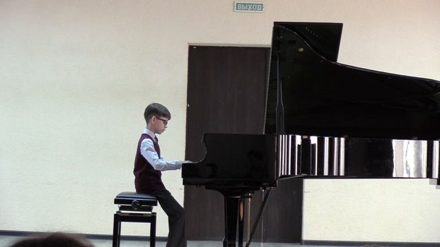 Исполняет Александр Лахтик, 9 лет. И.Бах Двухголосная инвенция N1 c-dur смотреть онлайн