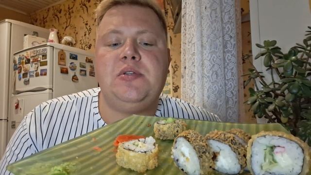 МУКБАНГ😋 РОЛЛЫ СУШИ🍣 НЕ ВКУСНО! смотреть онлайн