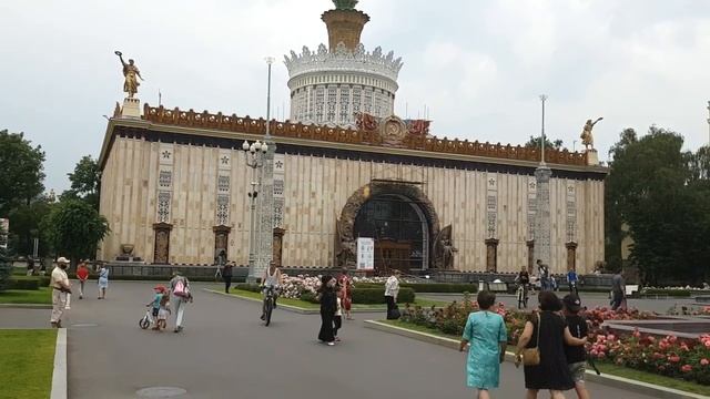 Павильоны ВДНХ. Фонтаны. смотреть онлайн