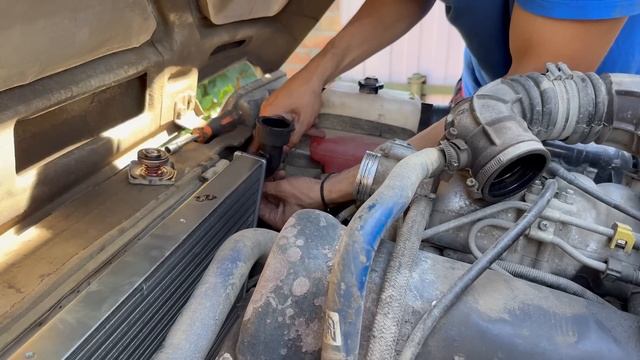 ВОТ ПОЧЕМУ НИВА ГРЕЕТСЯ!