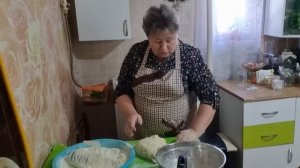 Жарю вкусные  , домашние пышки на сыворотке.#вкуснодом?