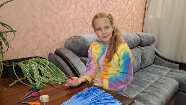 Как сделать помпоны из пакетов смотреть онлайн
