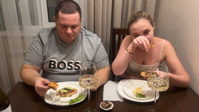 Новый мукбанк ВКУСНЫЕ  ДОМАШНИЕ БУРГЕРЫ 🍔🕯️🤤#асмр