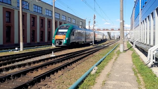 Снял не до конца!!!ДП6-006 с рейсом №713Б Витебск-Минск.