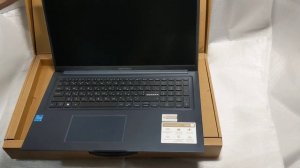 Распаковка Asus Vivobook 17 X1704VA