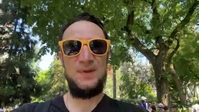 Стрим Уличный концерт и памятник Линкольну в Нью Йорк?