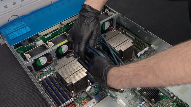Сборка сервера Supermicro 2U на базе AMD EPYC 7F72 | ServerFlow смотреть онлайн