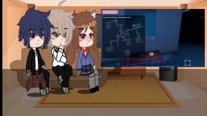 реакция на «я ей хлеб, а она бьёт :(»