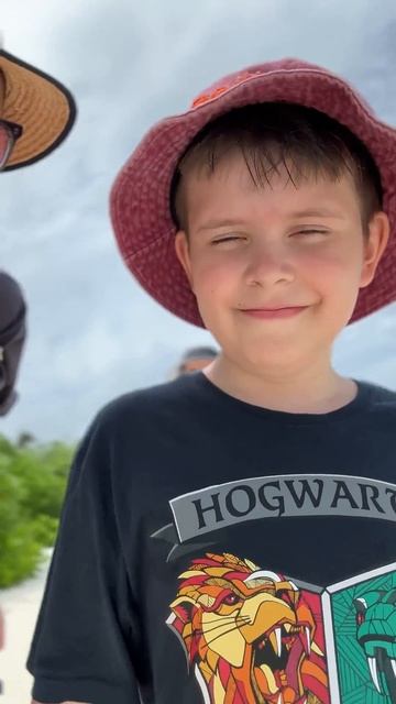 День рождения младшего смотреть онлайн