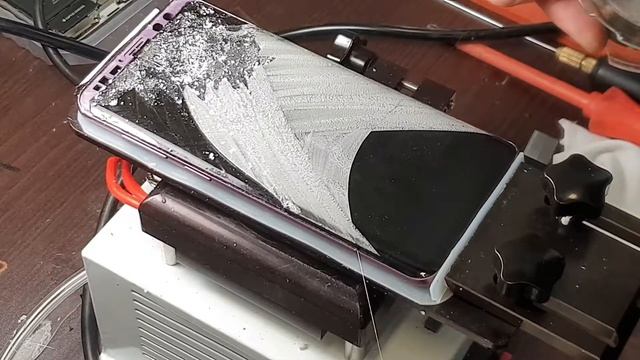 Samsung S9plus снимаем стекло,чистим,выклеиваем из рамы.