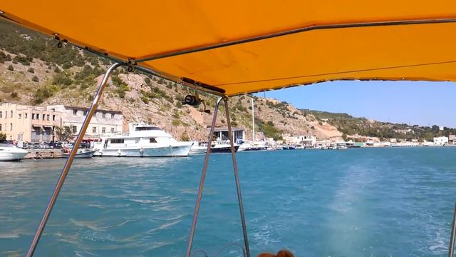 Балаклава , выход из бухты. смотреть онлайн