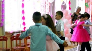 ВАЛЬС НА ВЫПУСКНОЙ В ДЕТСКОМ САДУ