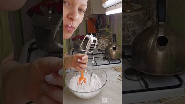 Ролик № 1598. Белково-заварной крем для кулича. Рецепт в