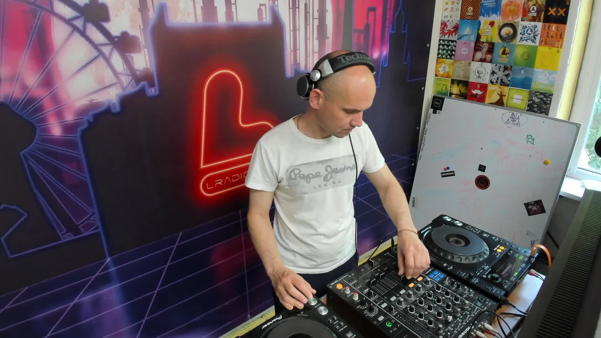 Живые игры 27.05.25 смотреть онлайн