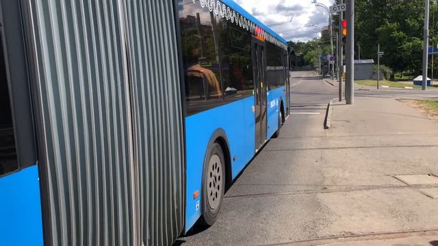 ЛиАЗ-6213.65 080204 На Новощукинской улице смотреть онлайн