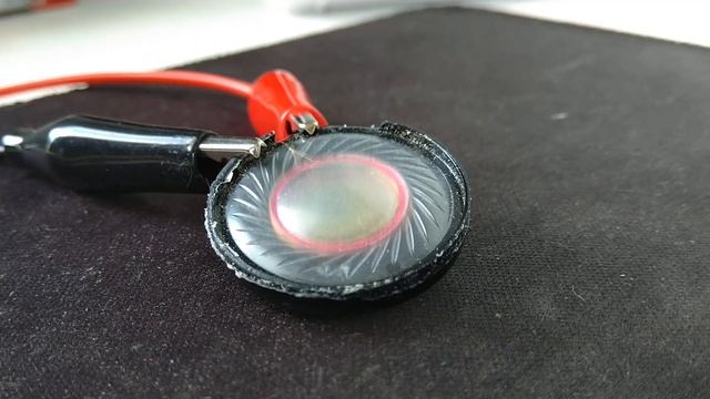 Живучий динамик из наушников смотреть онлайн